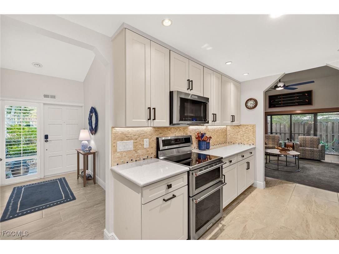 4656 S Landings Drive Fort Myers FL 33919 2025021735 image8