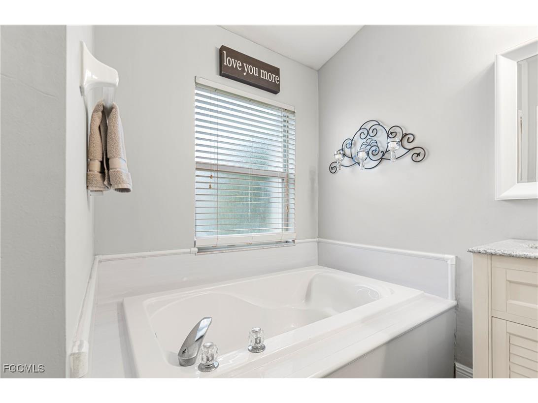 4656 Varsity Circle Lehigh Acres FL 33971 2025025066 image24