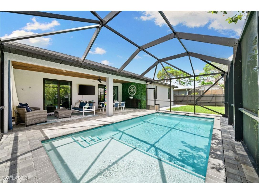4657 Key Largo Lane Bonita Springs FL 34134 225071803 image1
