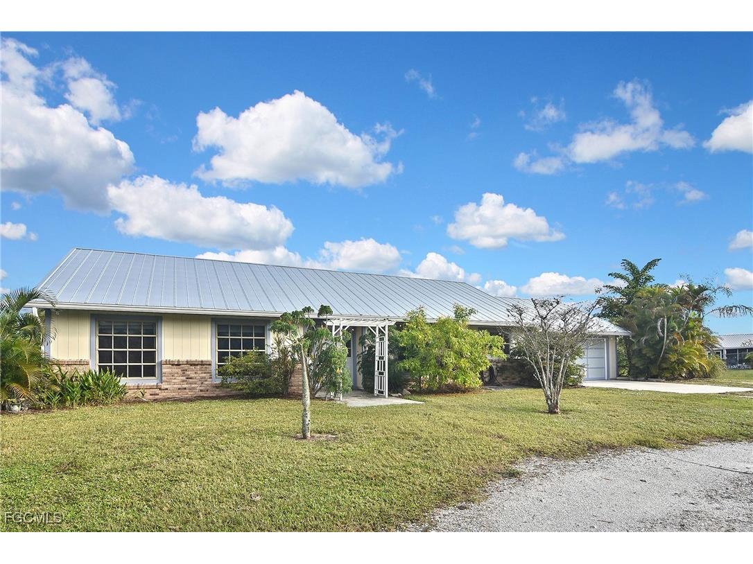 4658 Gulf Shore Road Saint James City FL 33956 2025017402 image1