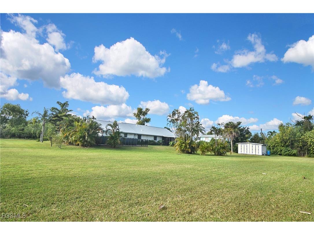 4658 Gulf Shore Road Saint James City FL 33956 2025017402 image12