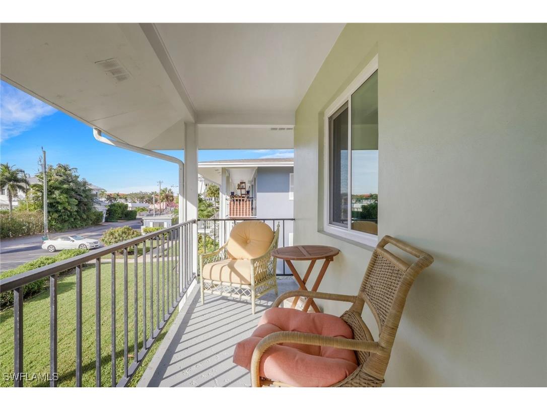 466 12th Avenue S #466 Naples FL 34102 225078863 image4