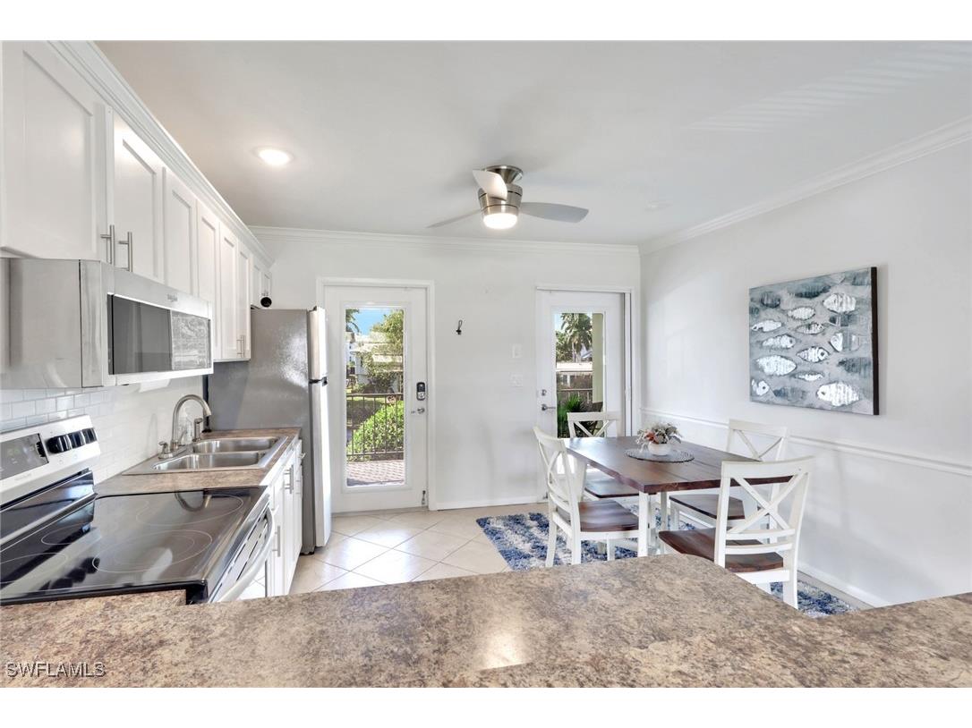 466 12th Avenue S #466 Naples FL 34102 225078863 image6