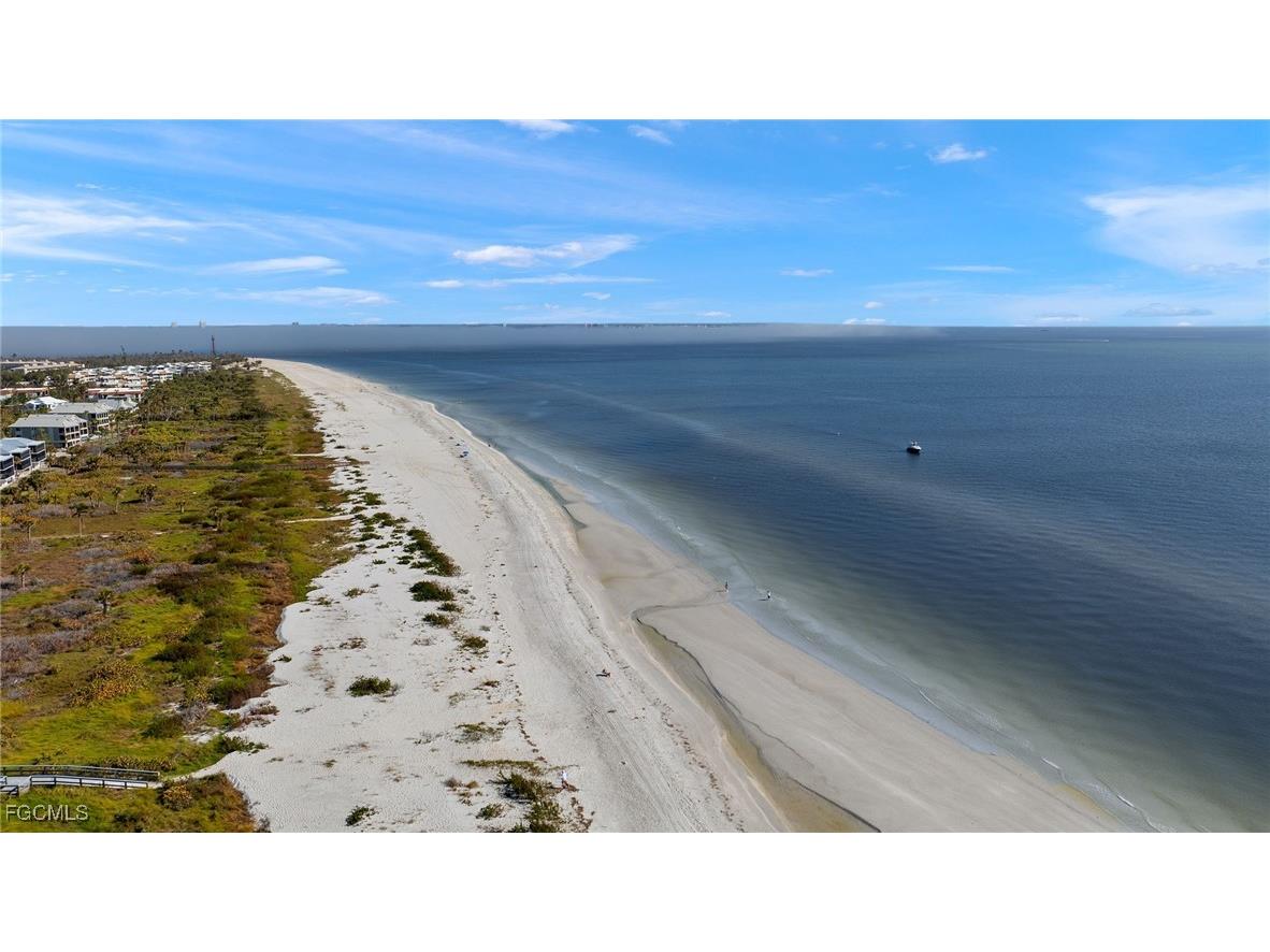 466 E Gulf Drive Sanibel FL 33957 2025019678 image2