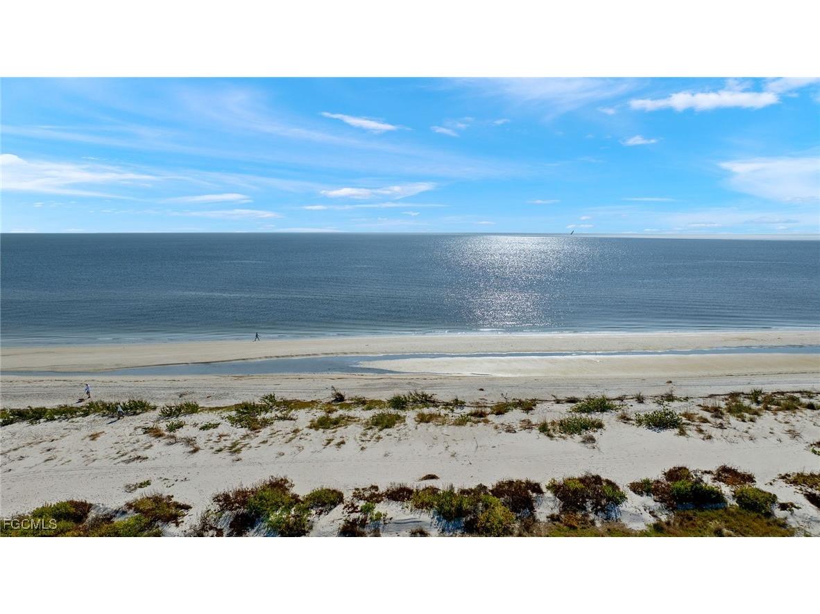 466 E Gulf Drive Sanibel FL 33957 2025019678 image3