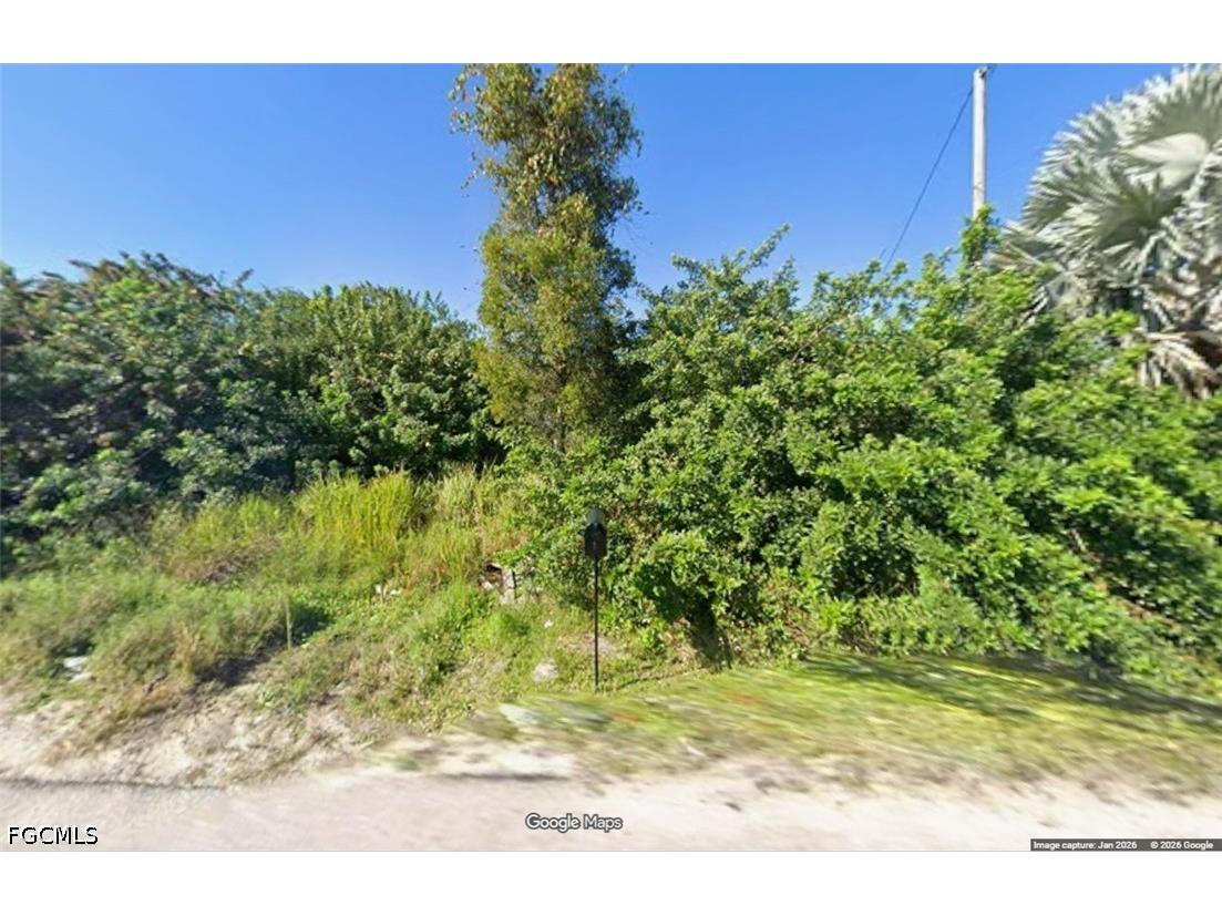 466 Petite Avenue Lehigh Acres FL 33974 2026025398 image1