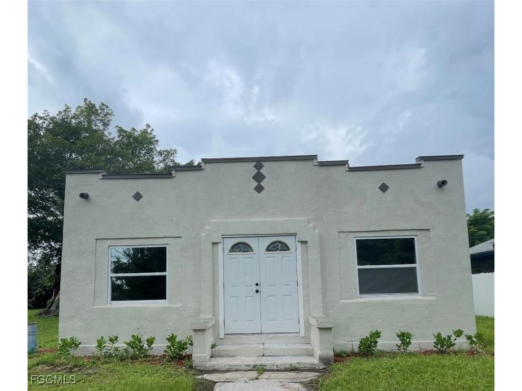 466 Wilma Avenue Fort Myers FL 33905 2025007393 image2