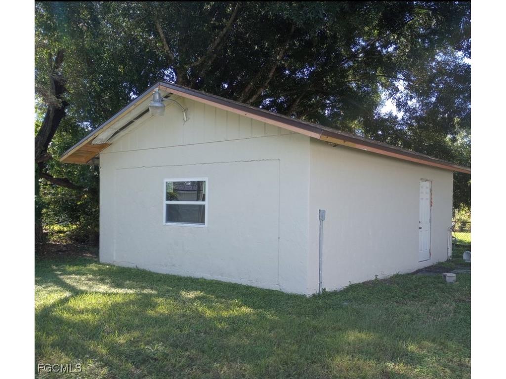 466 Wilma Avenue Fort Myers FL 33905 2025007393 image38