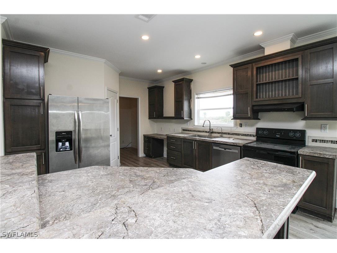 4660 43rd Avenue NE Naples FL 34120 226006654 image1