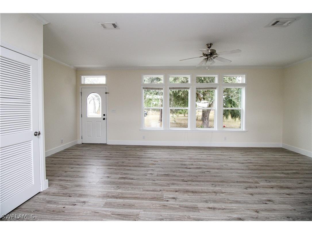 4660 43rd Avenue NE Naples FL 34120 226006654 image14