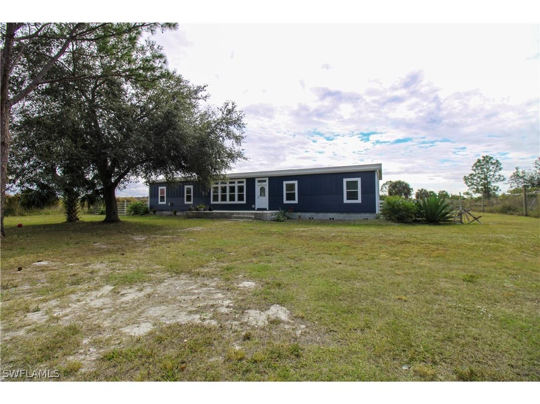 4660 43rd Avenue NE Naples FL 34120 226006654 image41