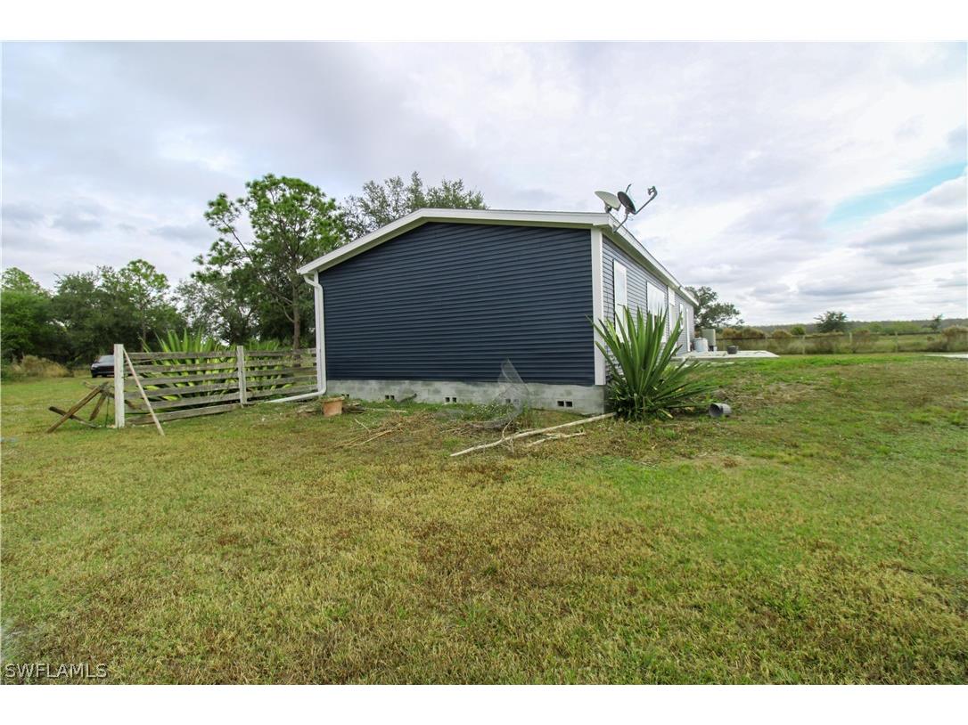 4660 43rd Avenue NE Naples FL 34120 226006654 image43