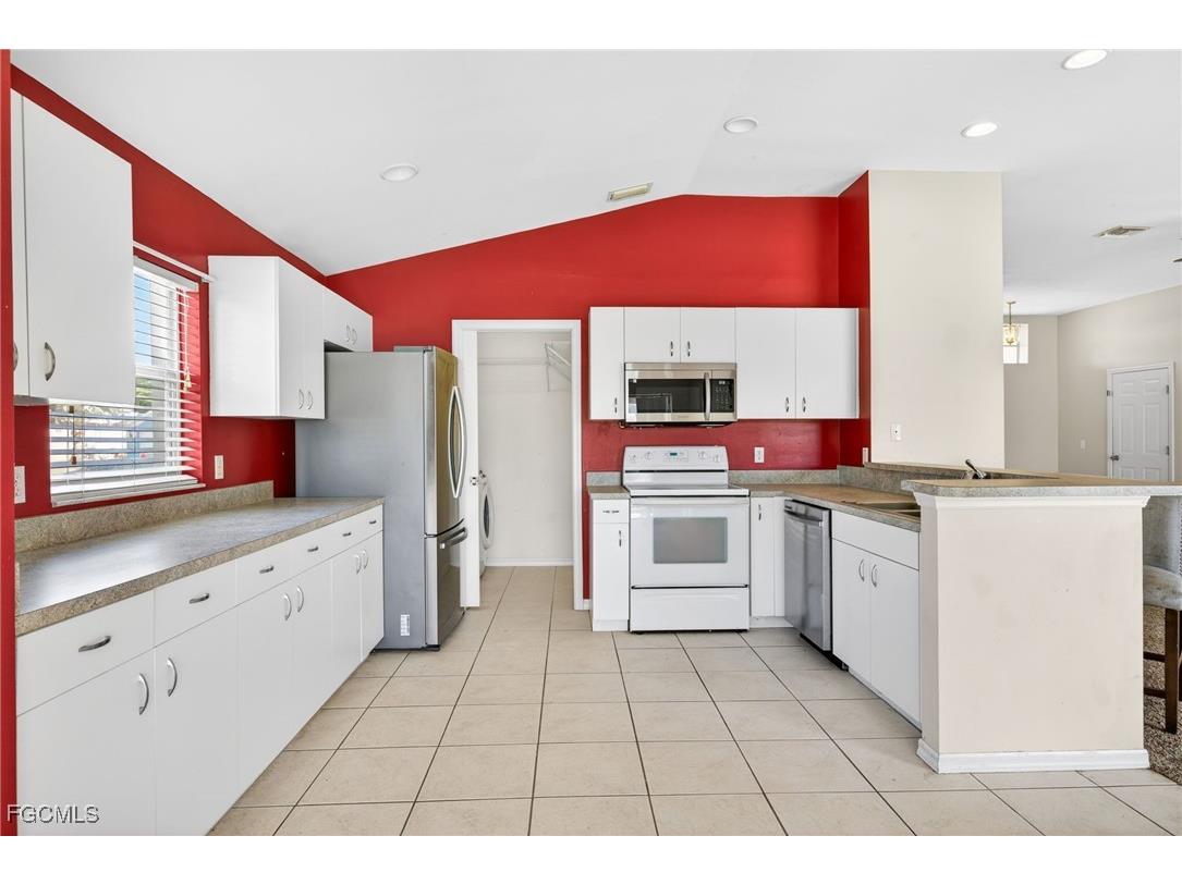 4664 Varsity Circle Lehigh Acres FL 33971 2025024859 image21