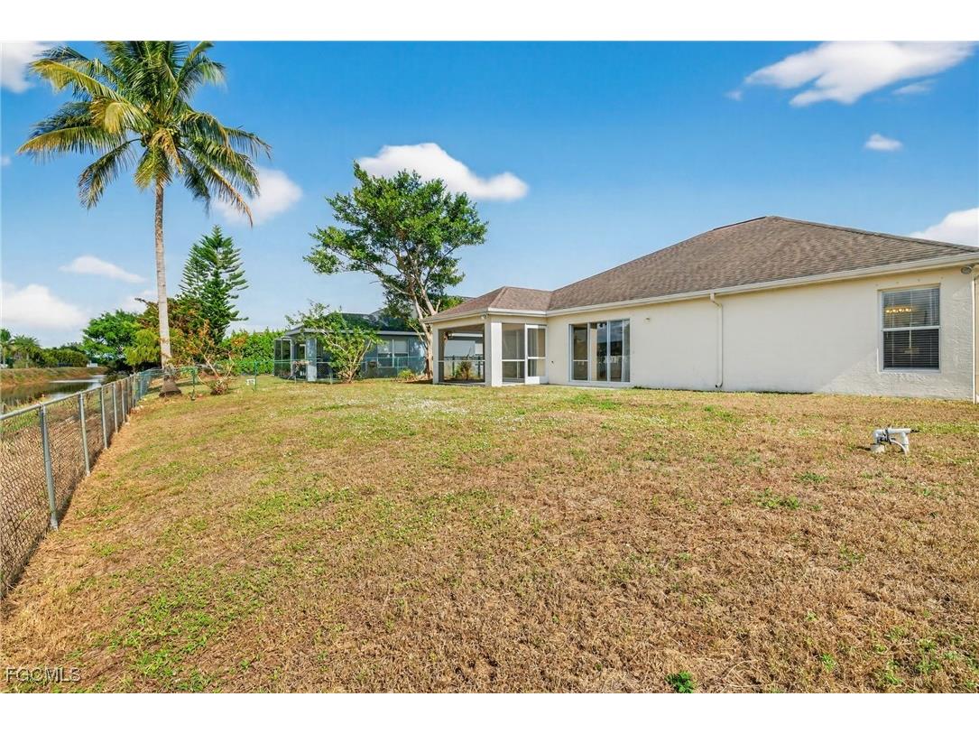 4664 Varsity Circle Lehigh Acres FL 33971 2025024859 image3