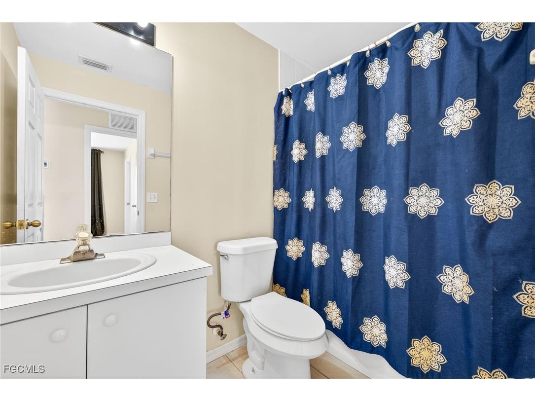 4664 Varsity Circle Lehigh Acres FL 33971 2025024859 image9