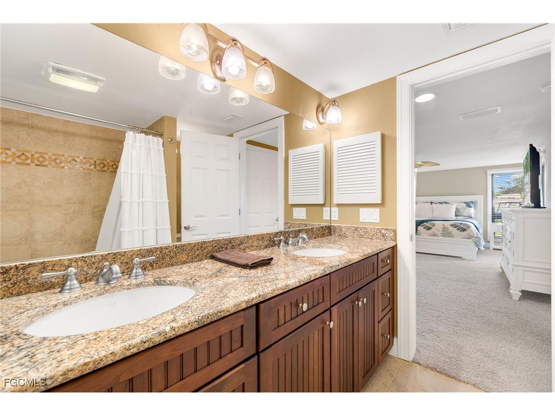 4665 S Landings Drive Fort Myers FL 33919 2026004637 image14