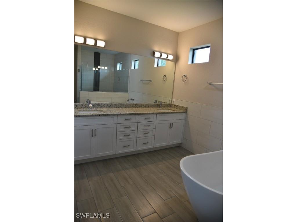 4666 Villa Capri Lane Bonita Springs FL 34134 225061535 image12