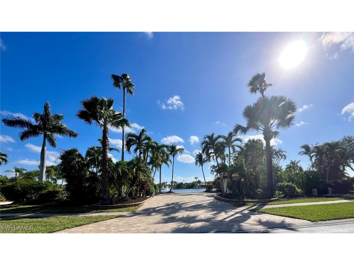 4669 Southern Breeze Drive Naples FL 34114 225075255 image1