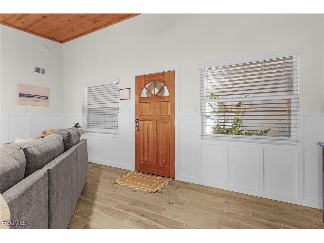 467 Madison Court Fort Myers Beach FL 33931 2025019458 image15