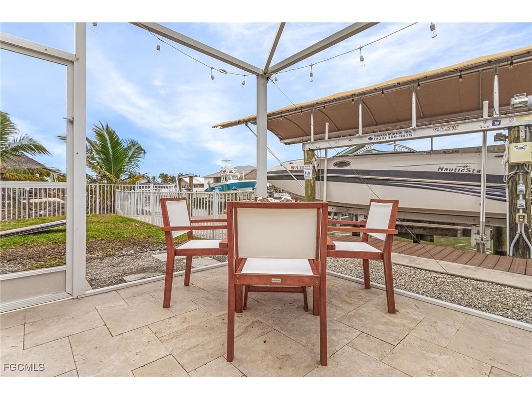 467 Madison Court Fort Myers Beach FL 33931 2025019458 image18