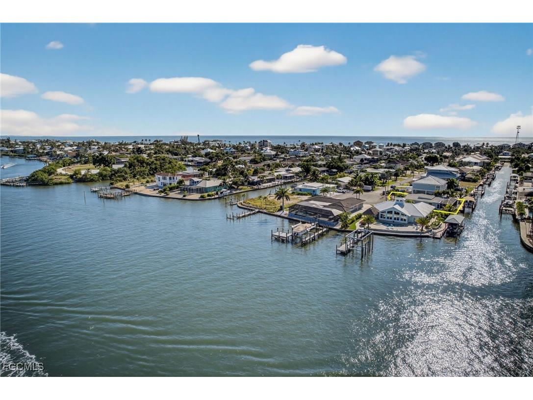467 Madison Court Fort Myers Beach FL 33931 2025019458 image31