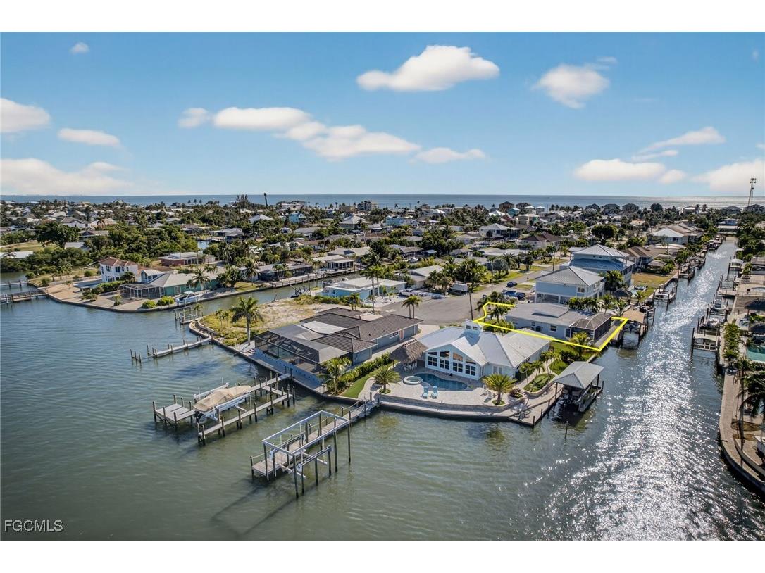 467 Madison Court Fort Myers Beach FL 33931 2025019458 image34