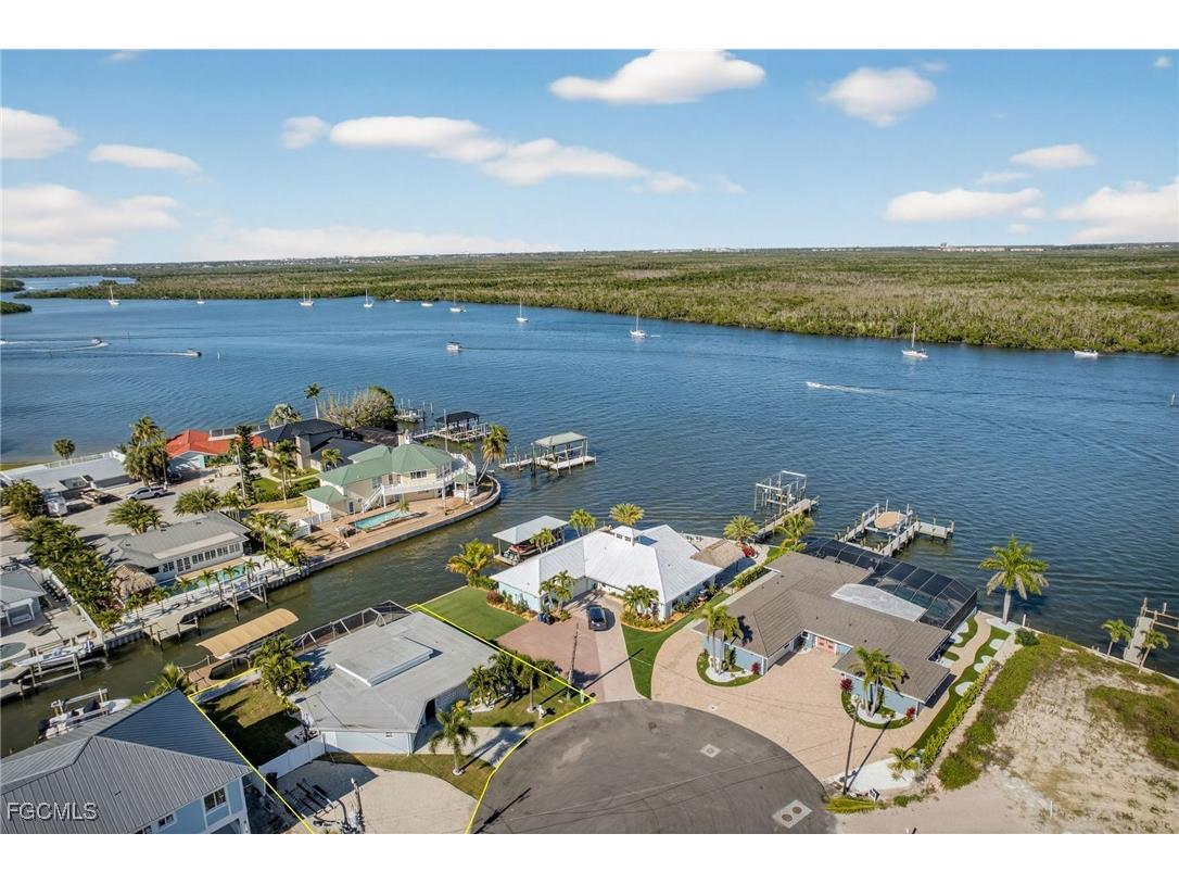 467 Madison Court Fort Myers Beach FL 33931 2025019458 image35