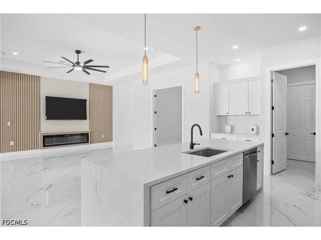 467 NE 5th Avenue Cape Coral FL 33909 2026028062 image7