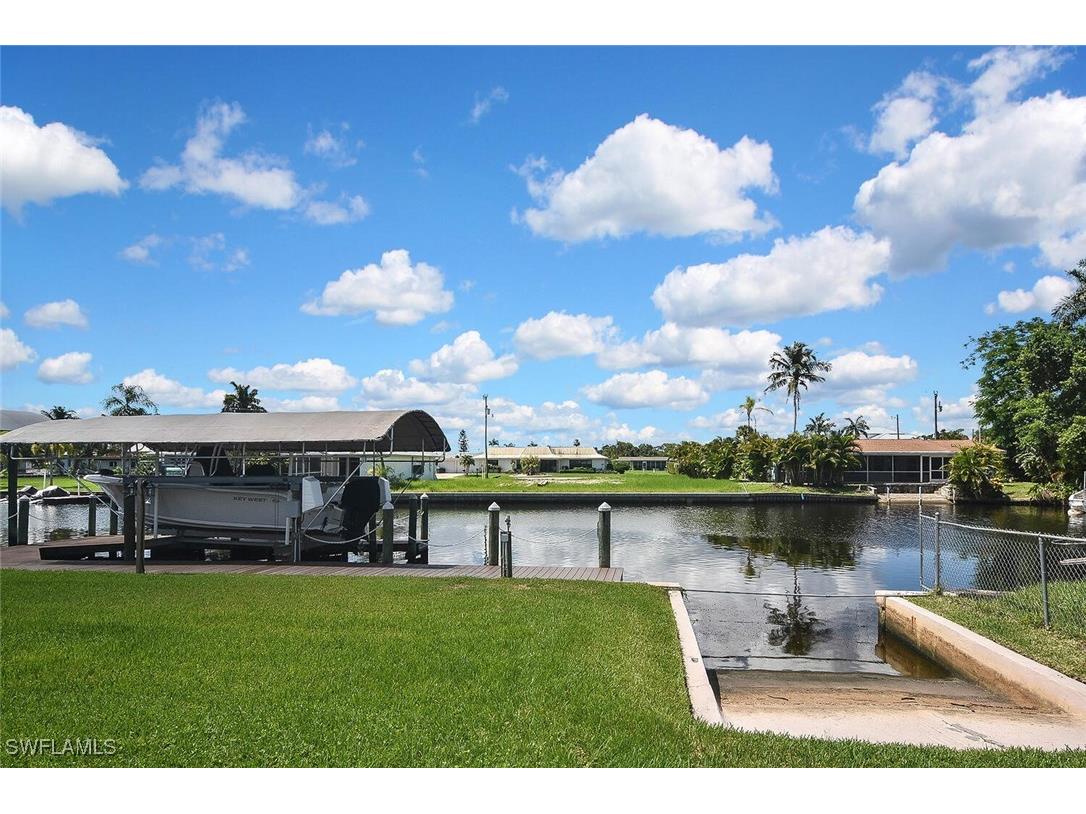 467 Stipe Street North Fort Myers FL 33903 225055795 image1