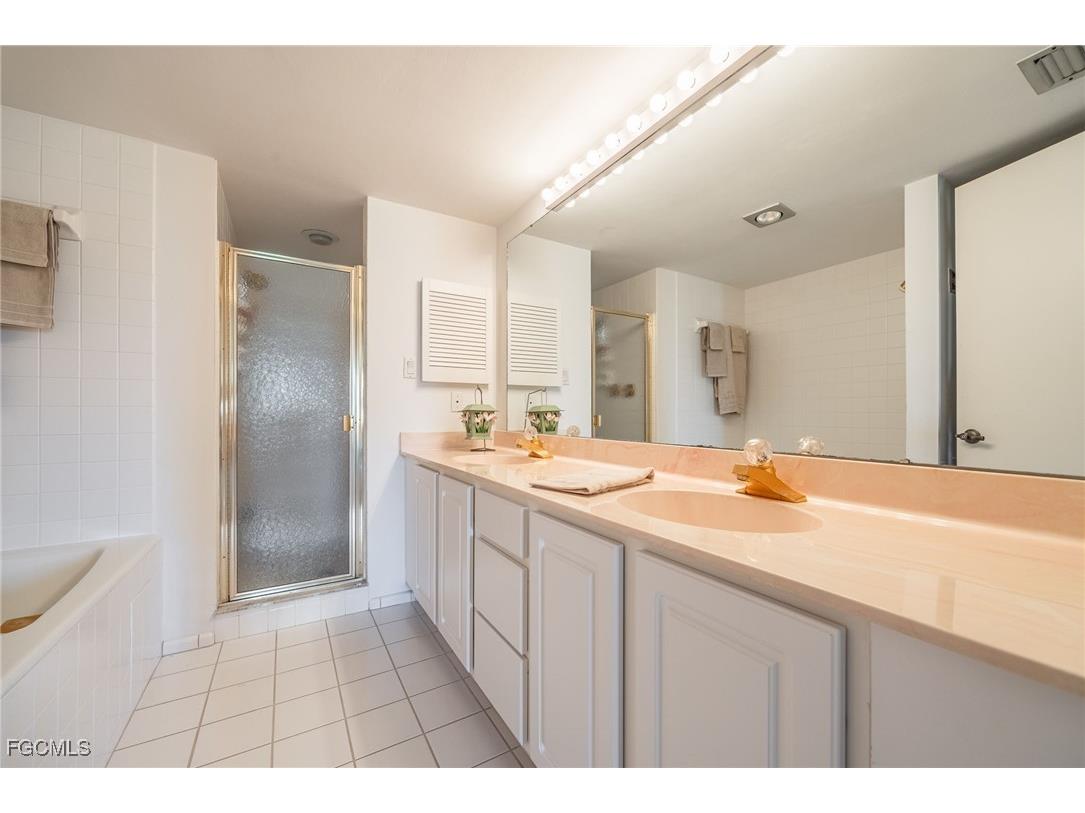 4671 S Landings Drive Fort Myers FL 33919 2025016392 image16