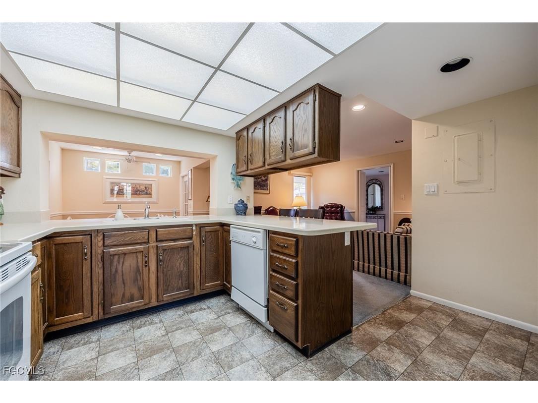 4671 S Landings Drive Fort Myers FL 33919 2025016392 image8