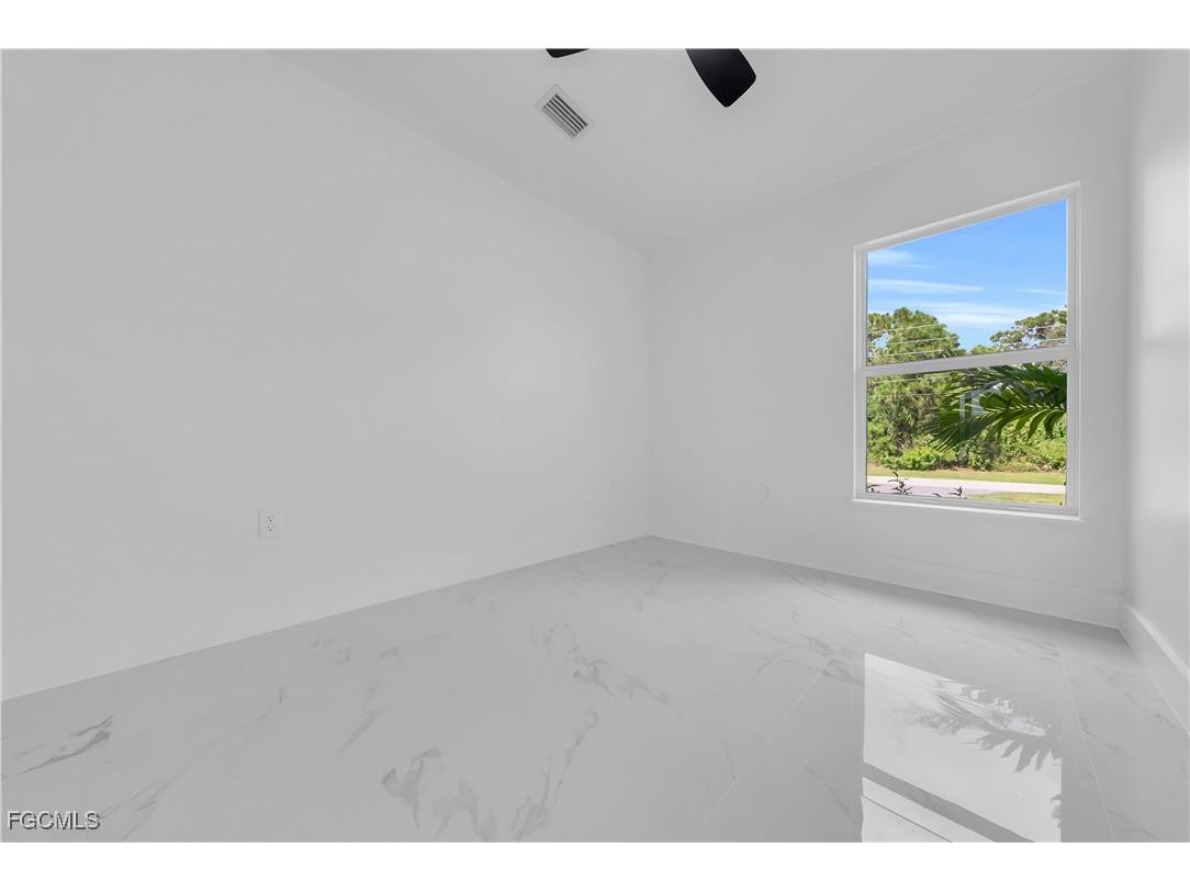 4675/4677 Golfview Boulevard Lehigh Acres FL 33973 2025014323 image12