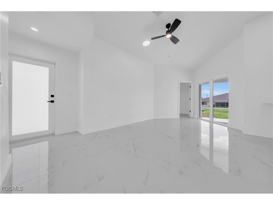 4675/4677 Golfview Boulevard Lehigh Acres FL 33973 2025014323 image18