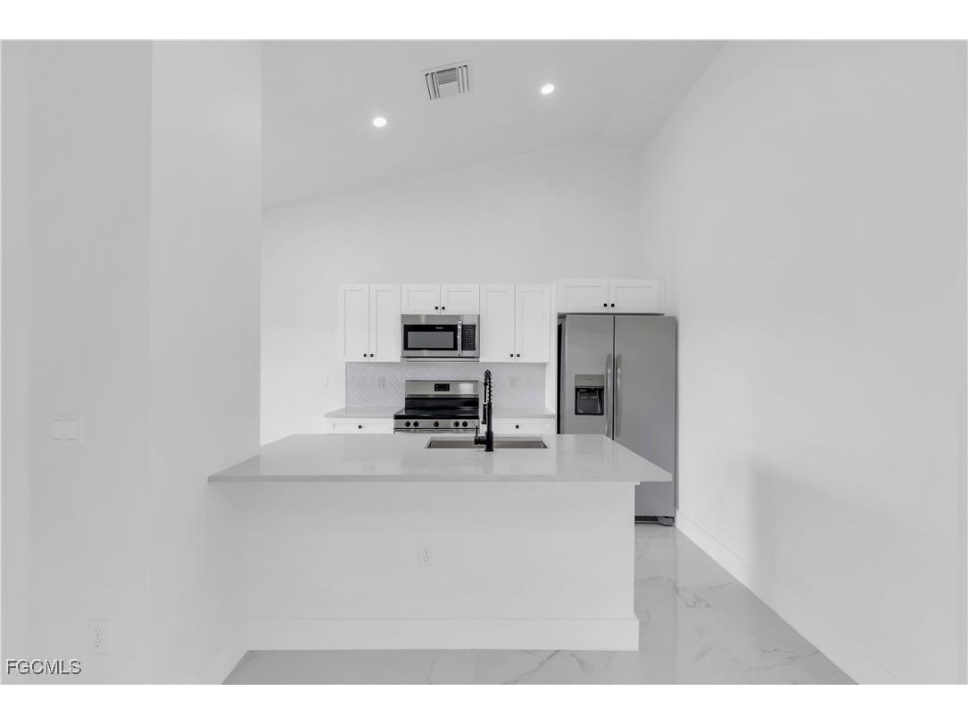 4675/4677 Golfview Boulevard Lehigh Acres FL 33973 2025014323 image19