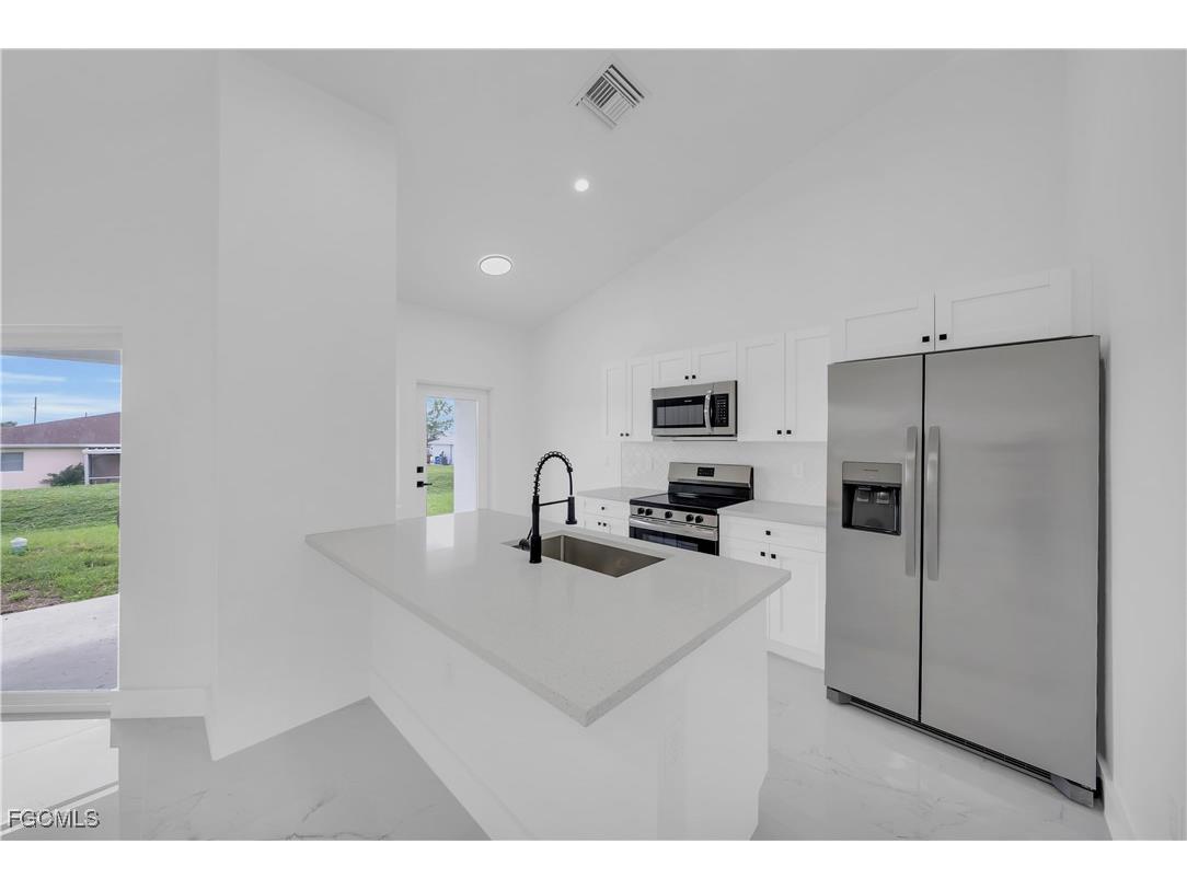 4675/4677 Golfview Boulevard Lehigh Acres FL 33973 2025014323 image20