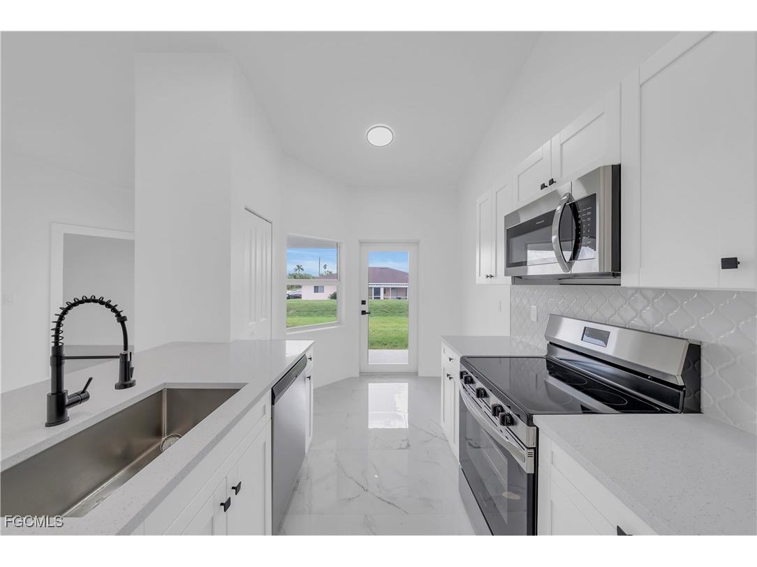 4675/4677 Golfview Boulevard Lehigh Acres FL 33973 2025014323 image21