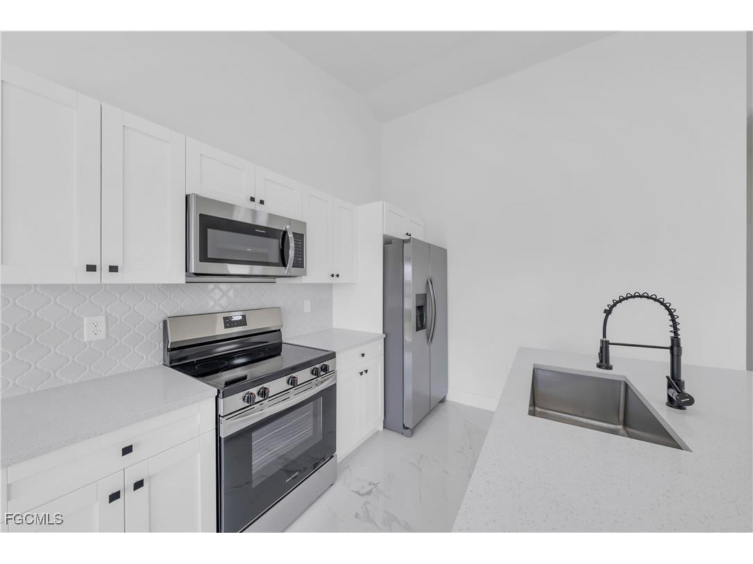 4675/4677 Golfview Boulevard Lehigh Acres FL 33973 2025014323 image22