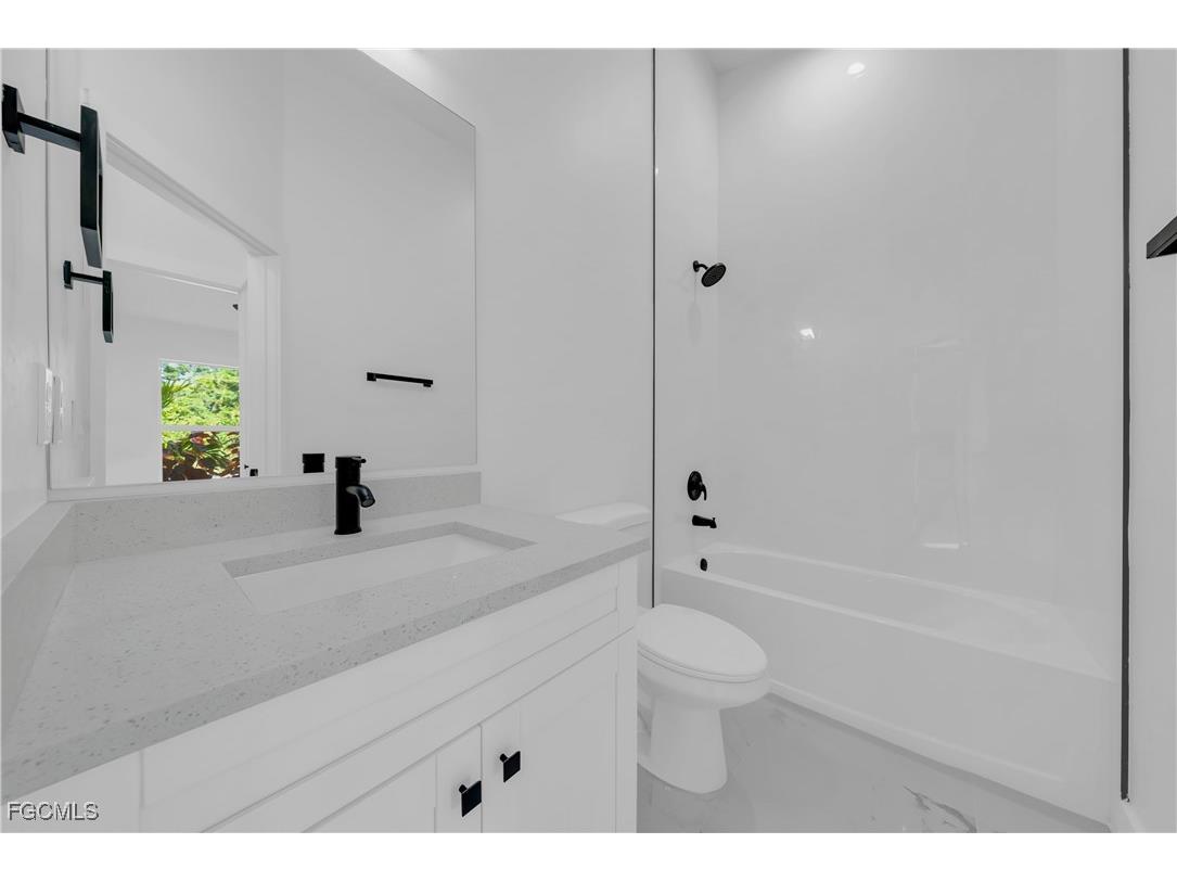 4675/4677 Golfview Boulevard Lehigh Acres FL 33973 2025014323 image28