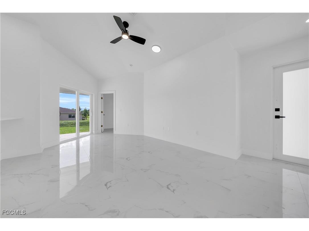 4675/4677 Golfview Boulevard Lehigh Acres FL 33973 2025014323 image3