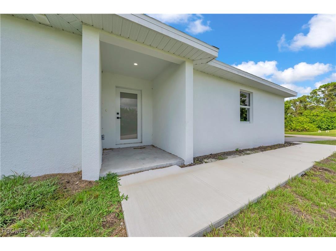 4675/4677 Golfview Boulevard Lehigh Acres FL 33973 2025014323 image31