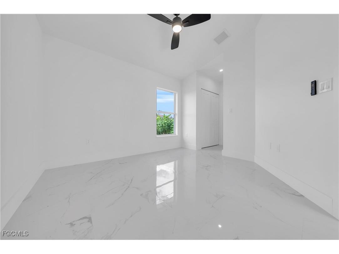 4675/4677 Golfview Boulevard Lehigh Acres FL 33973 2025014323 image9