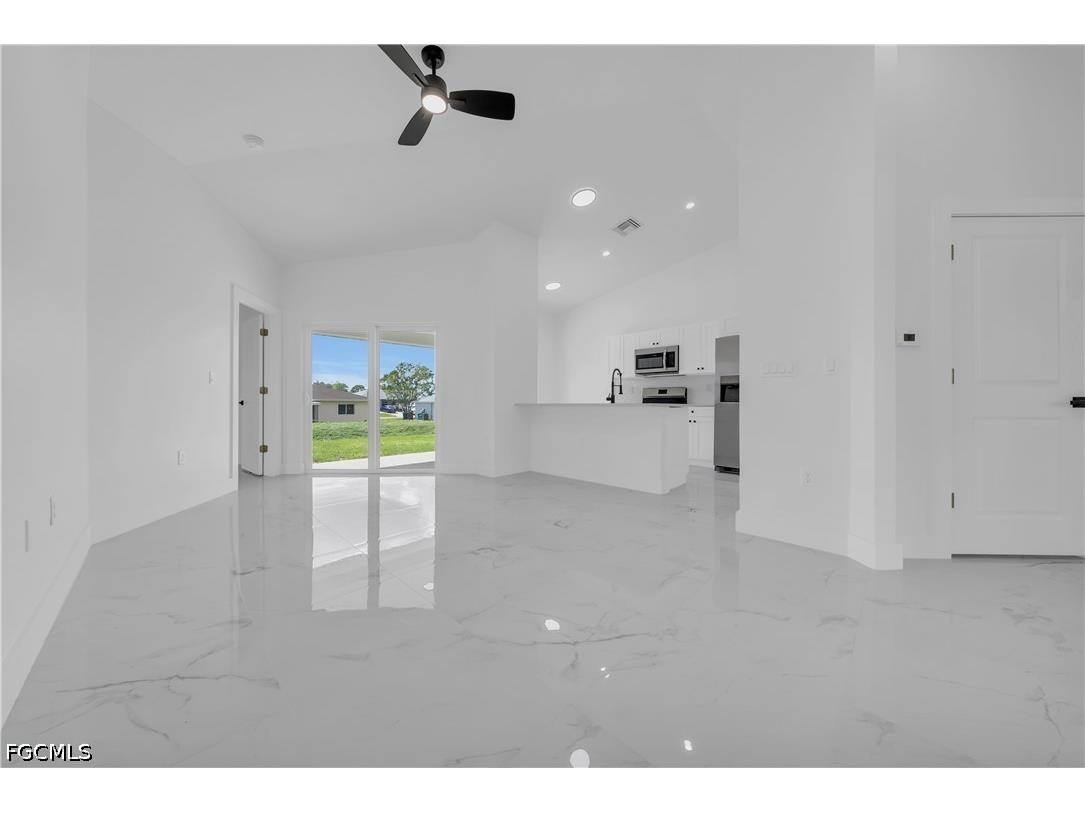 4675-4677 Golfview Boulevard Lehigh Acres FL 33973 2026022048 image20
