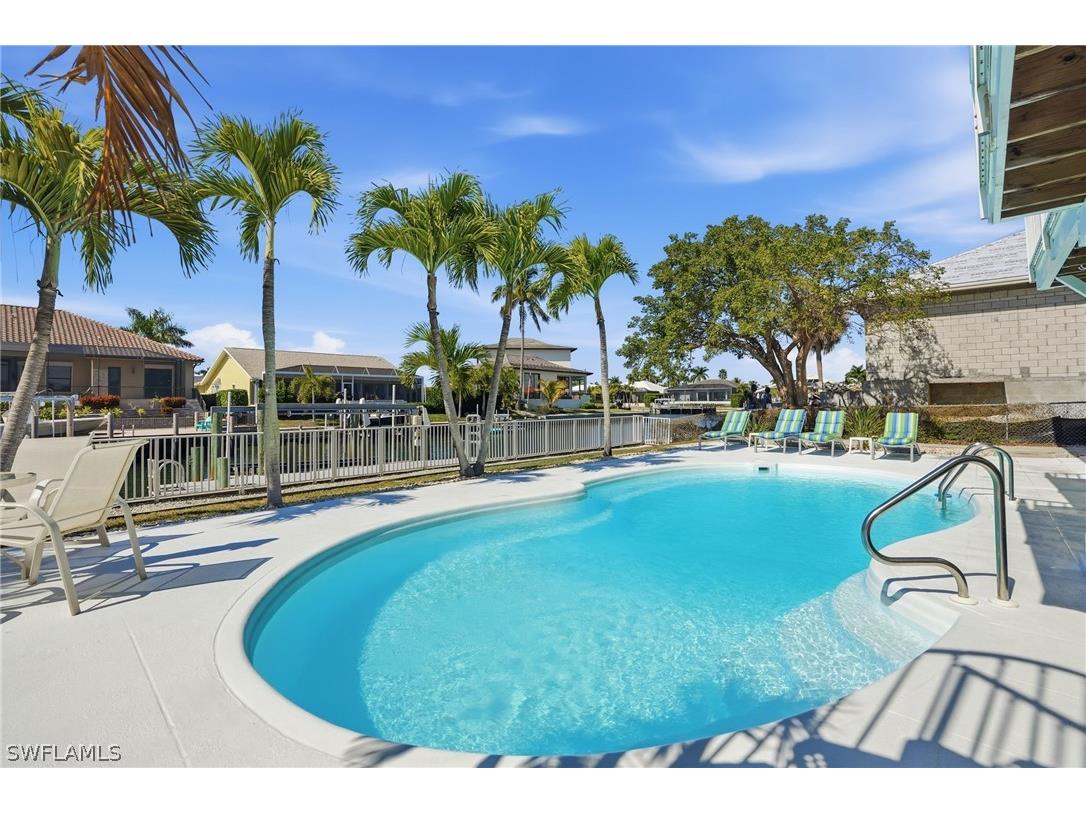 468 Capri Court Marco Island FL 34145 226006829 image4