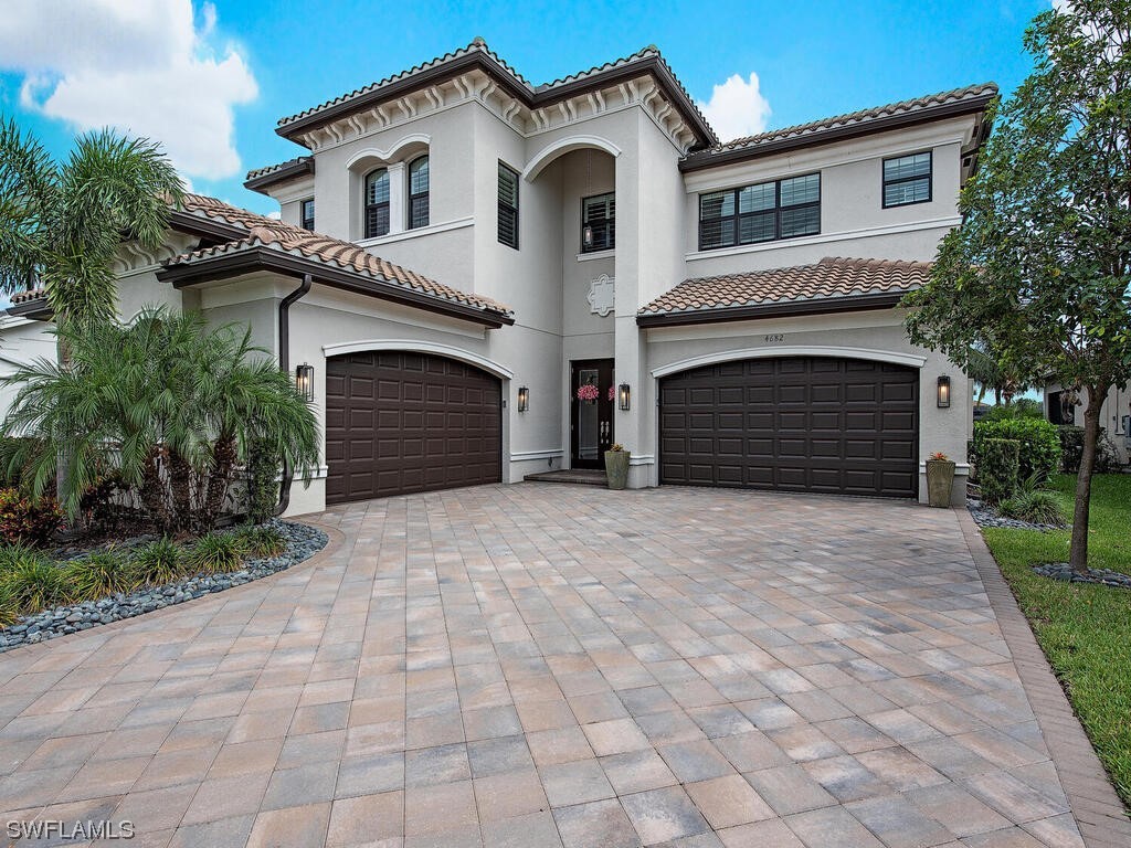 4682 Azalea Drive Naples FL 34119 223045877 image1