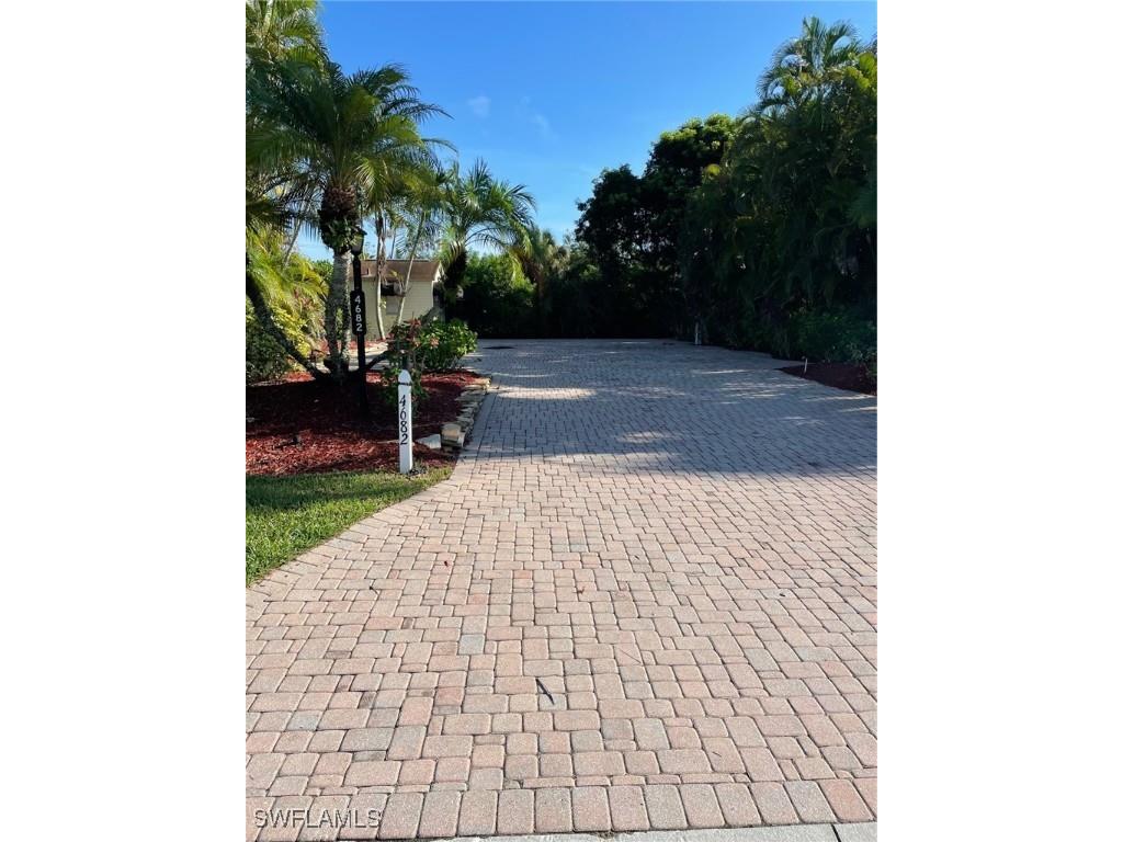 4682 Southern Breeze Drive Naples FL 34114 225075307 image1