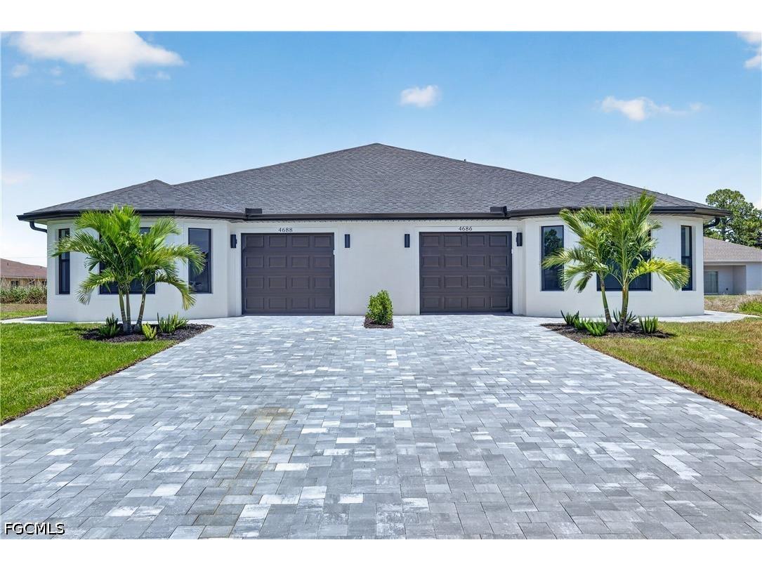 4686-4688 Golfview Boulevard Lehigh Acres FL 33973 2026020543 image1