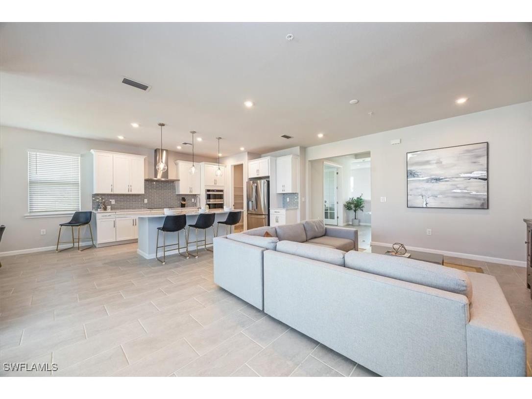 4687 Arboretum Circle #203 Naples FL 34112 225082074 image8