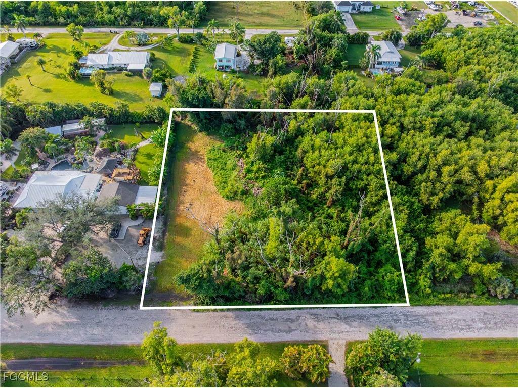 4689 Woodstock Road Saint James City FL 33956 2025017753 image1