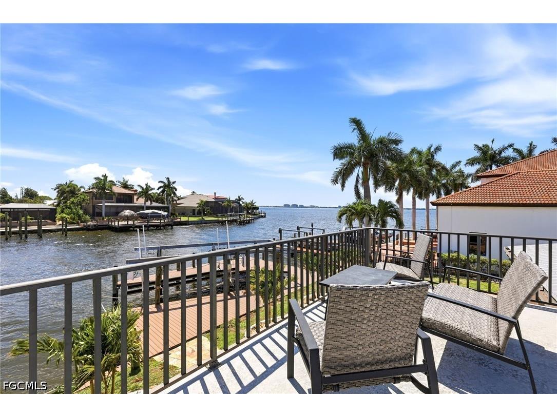 469 Bayshore Drive Cape Coral FL 33904 2026021098 image1