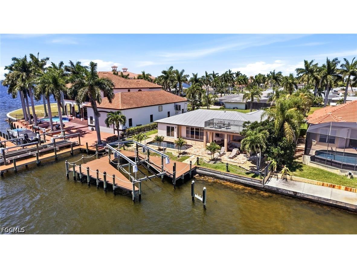 469 Bayshore Drive Cape Coral FL 33904 2026021098 image3